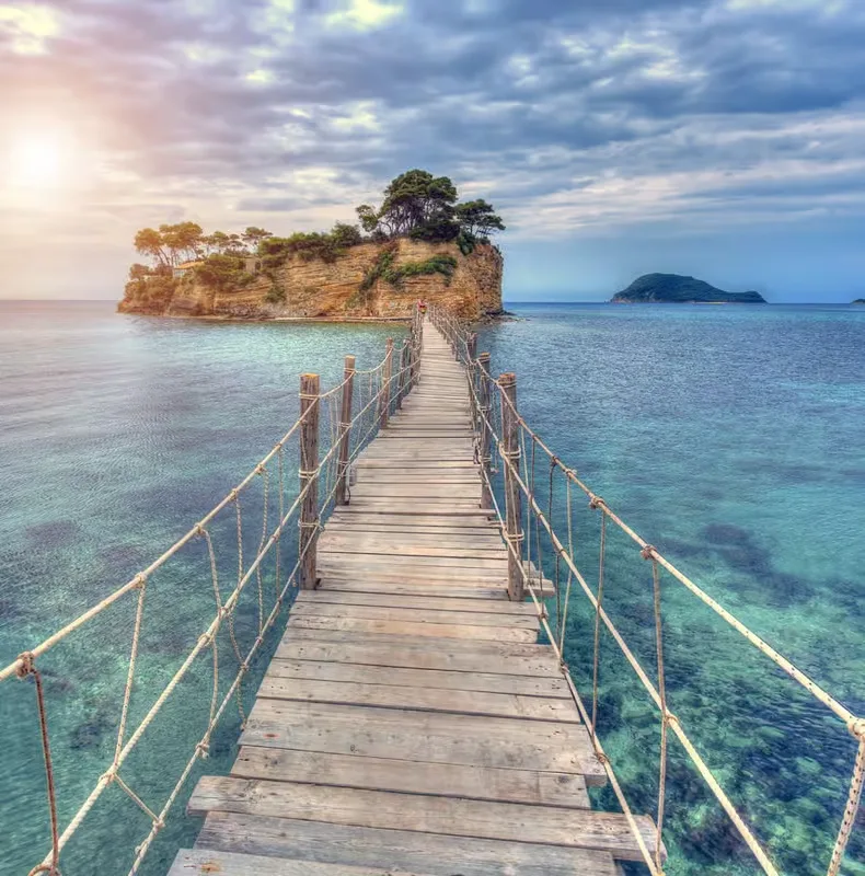 Zakynthos: Zinthynthoszi: Marathonisi, Kameó-sziget és Keri-barlangok túrája – programajánló Zakynthos környékén