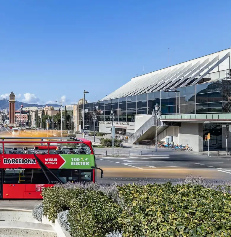 Barcelona városnéző túra hop-on hop-off buszos városnézés – programajánló Barcelona környékén