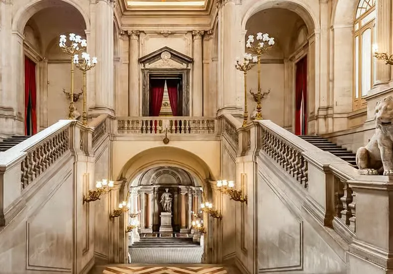 Madrid: Királyi Palota: Gyorsbelépőjegy – programajánló Madrid környékén
