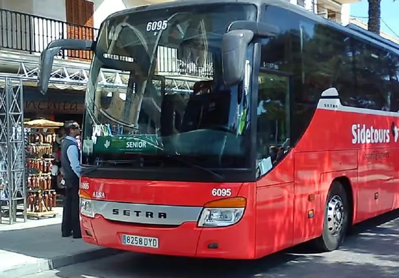 Mallorca: Közös 1 irányú transzfer a repülőtérről a szállodába – transzfer szolgáltatás Palma de Mallorca úti célnál
